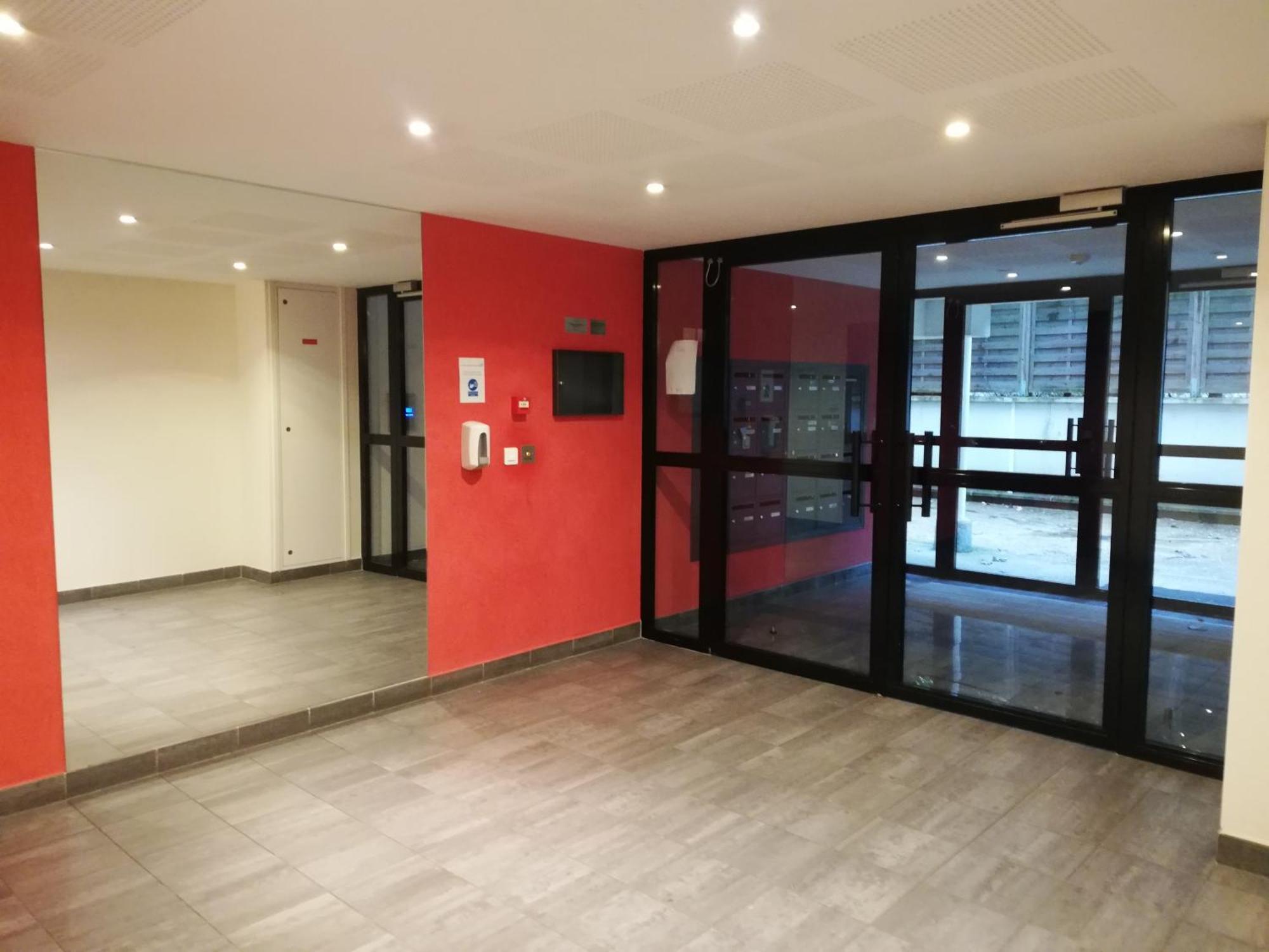 Appartment With Garden - شافييل المظهر الخارجي الصورة